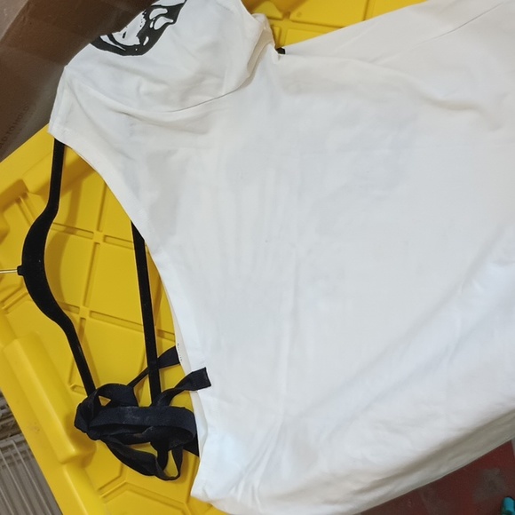 Top - Picture 2 of 2